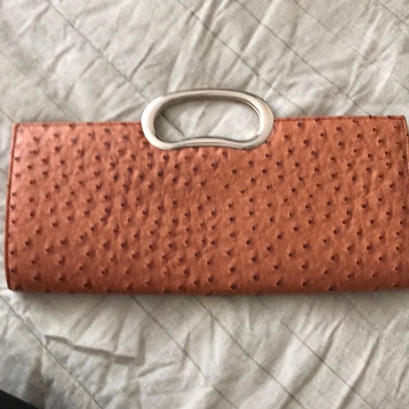 Clutch ( no name brand) very cute in person - Picture 1 of 2